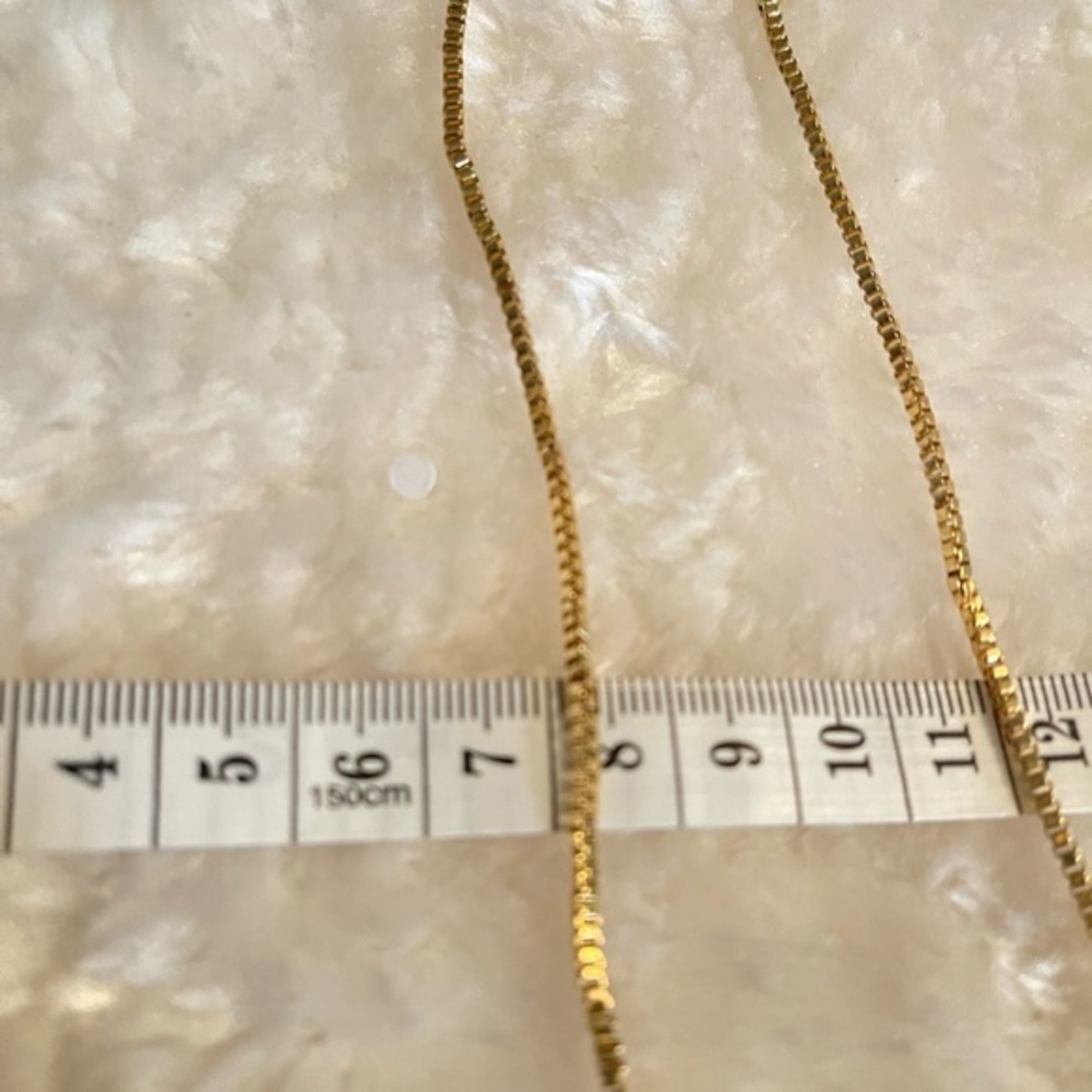 Stainless Steel Color Gold Initial Necklace R - Picture 4 of 5